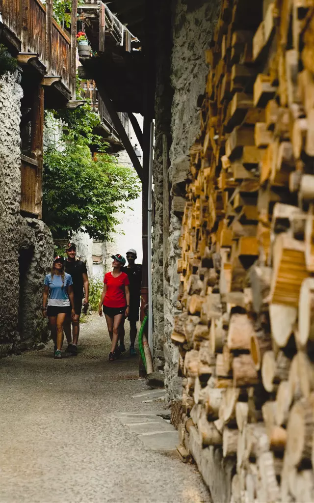 Balade dans la rue du Miroir, hameau de Sainte-Foy-Tarentaise